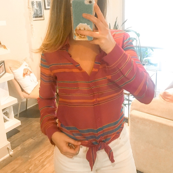 ✨SALE Bright Patterned Sheer Button Down - Picture 2 of 7